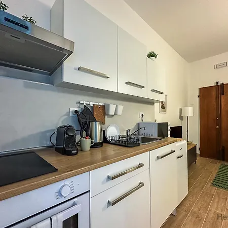 New Modern - Treni 10min - Hiper Wifi - Ac *